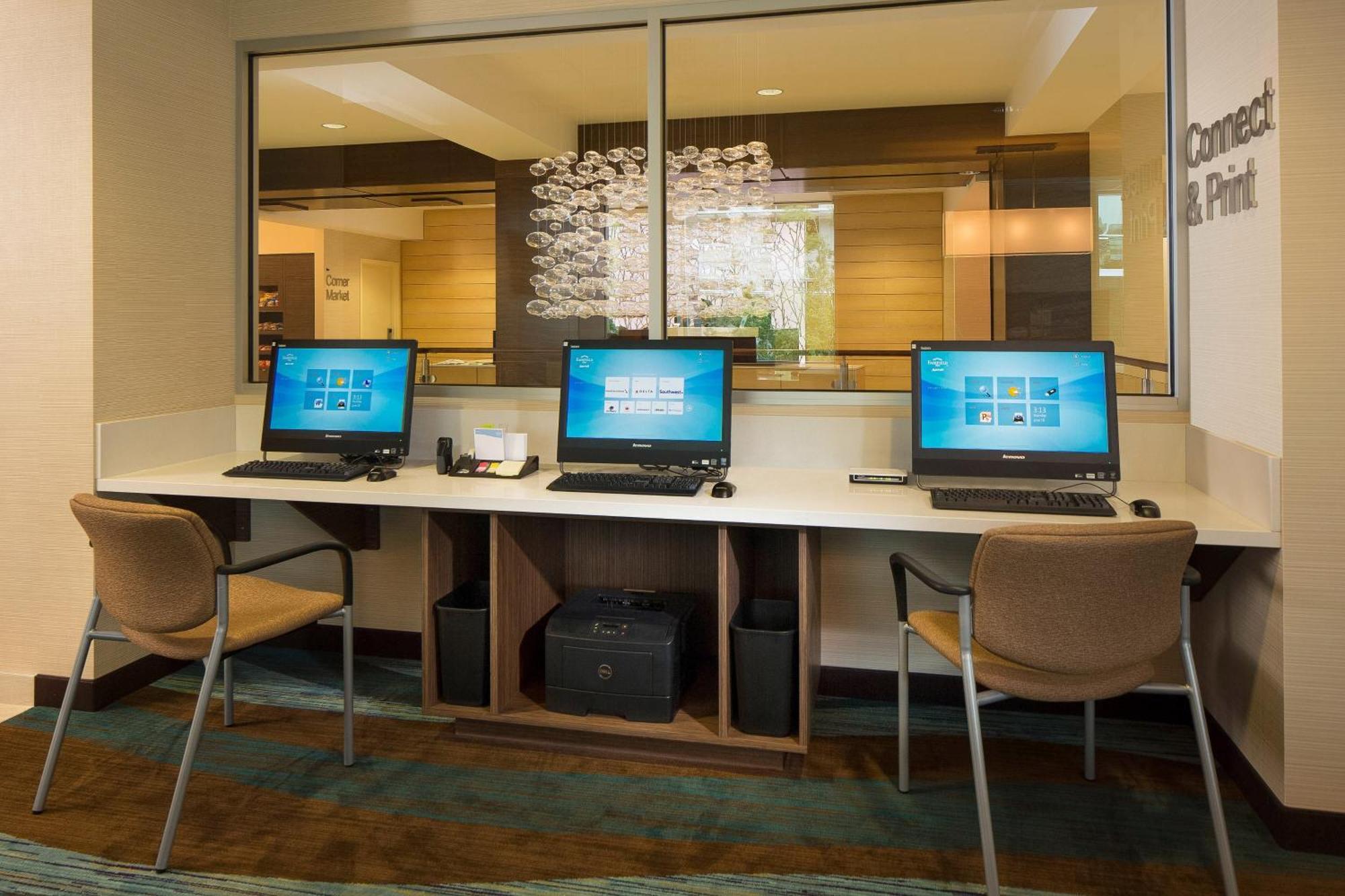 Fairfield & By Marriott Downtown Hotel Calgary