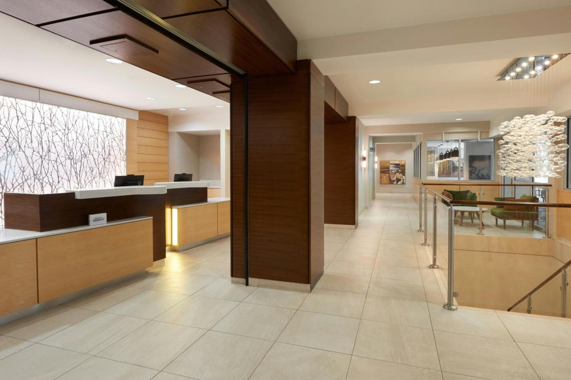 Fairfield & By Marriott Downtown Hotel 3*